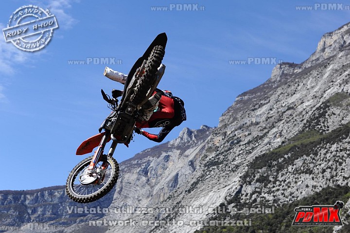 ROB_2362 (Copy).jpg